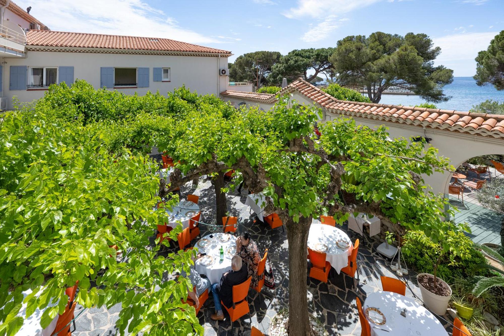 普罗旺斯Logis Hotel Le Provencal Hotel 3*