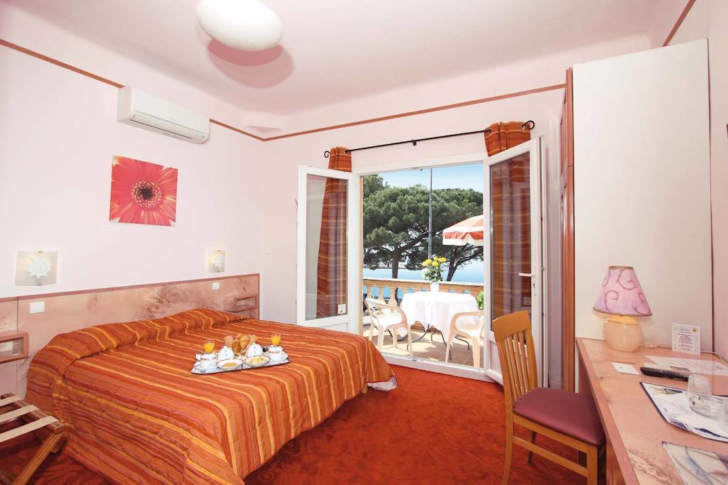 Le Provencal Logishotels 3* Les Issambres