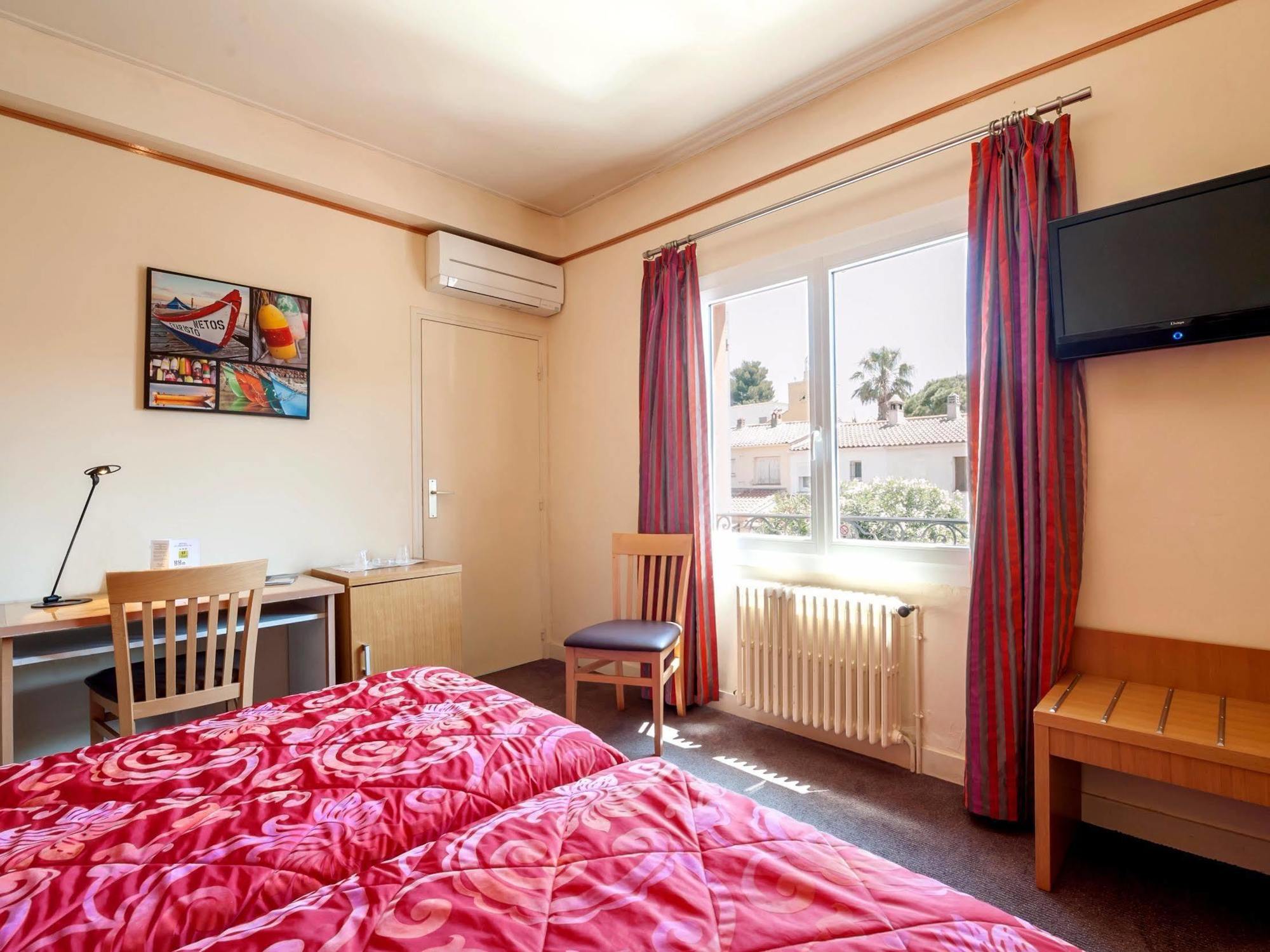 Le Provencal Logishotels Hotel 3*